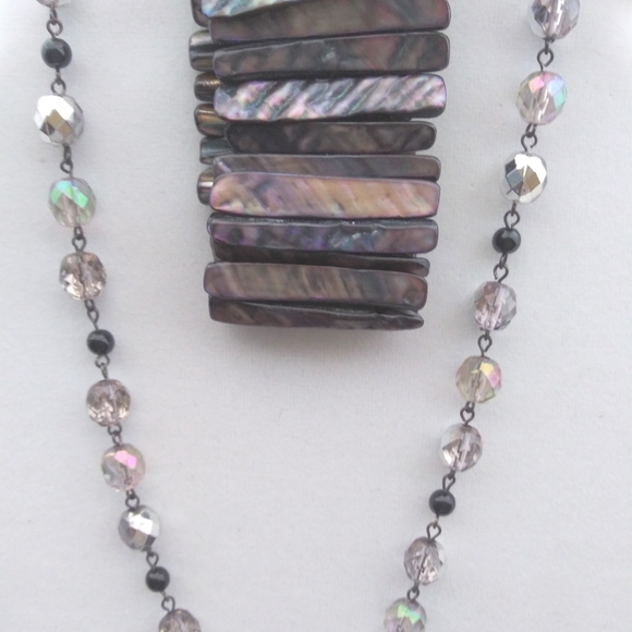 Vintage Arcrylic Necklace & Abalone bracel - Picture 3 of 7